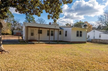 816 Sandalwood Dr, Fayetteville, NC 28304