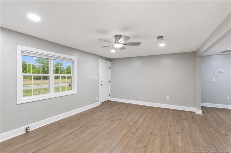 816 Silk Ln, Fayetteville, NC 28301