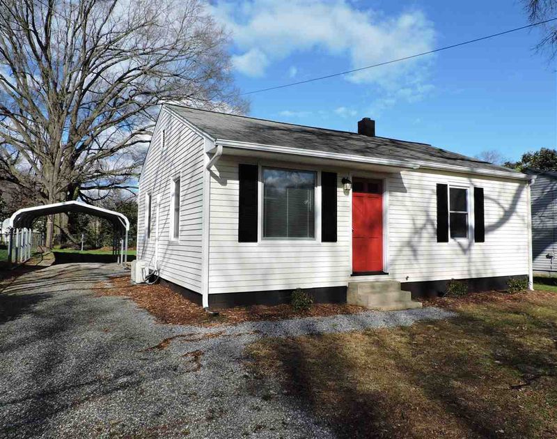 816 Vanderford St, Burlington, NC 27215