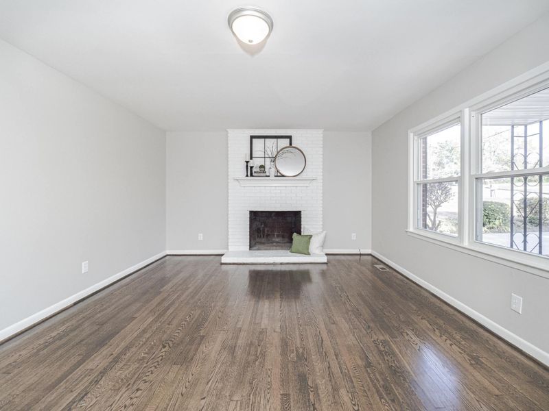 816 Weston St, Raleigh, NC 27610