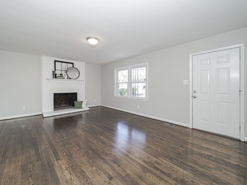 816 Weston St, Raleigh, NC 27610
