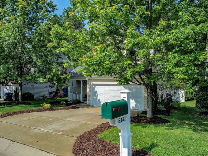 8161 Rolling Glenn Dr, Raleigh, NC 27616