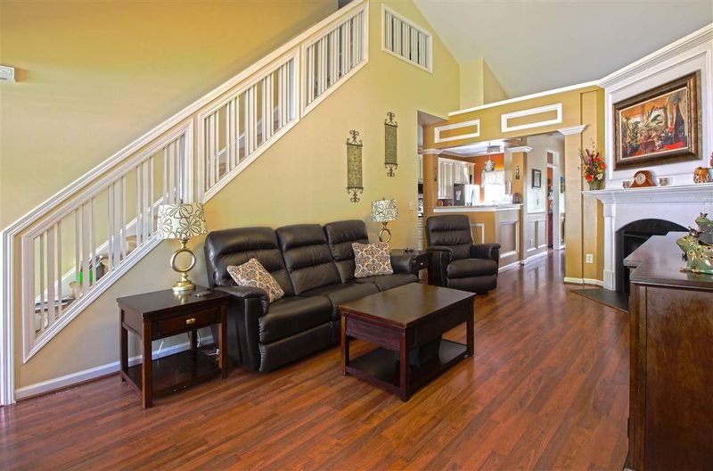 8164 Rolling Glenn Dr, Raleigh, NC 27616