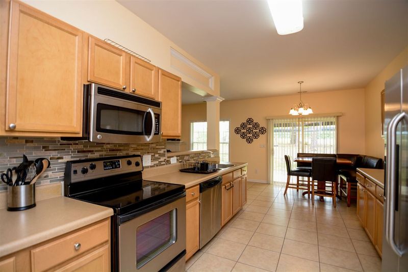 8168 Willowglen Dr, Raleigh, NC 27616
