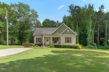 817 Academy St, Fuquay Varina, NC 27526