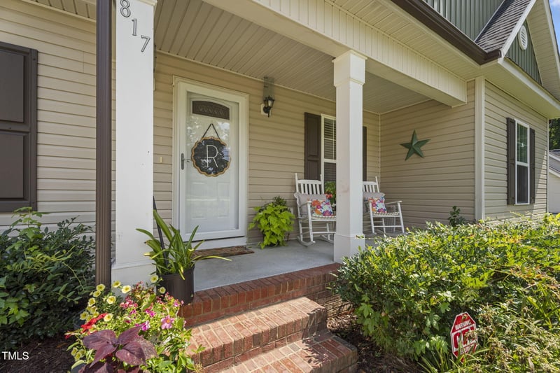 817 Academy St, Fuquay Varina, NC 27526