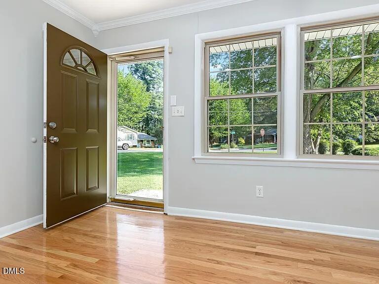 817 Chatham Ln, Raleigh, NC 27610