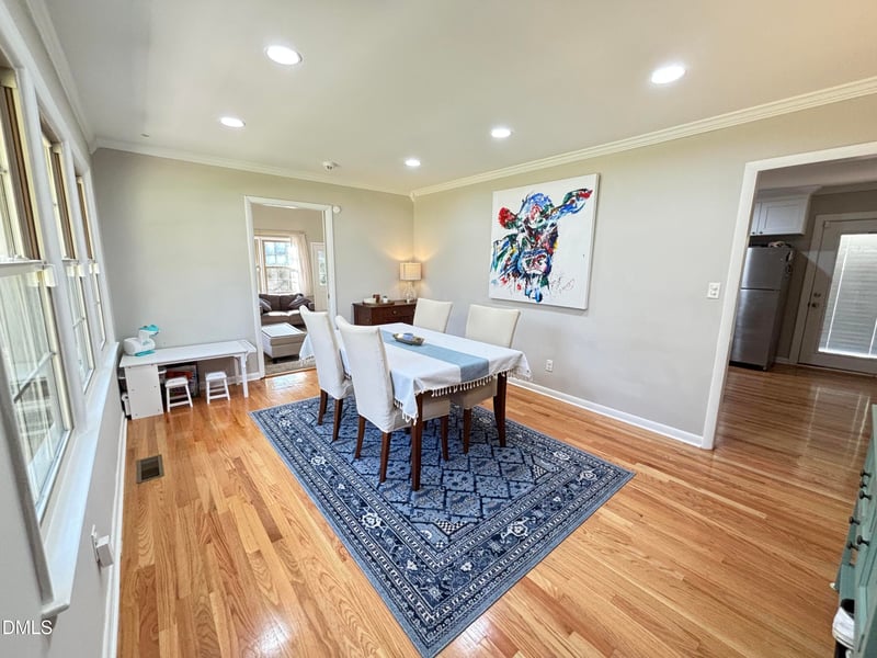 817 Chatham Ln, Raleigh, NC 27610