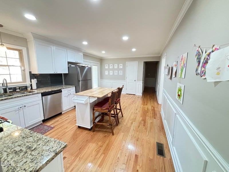 817 Chatham Ln, Raleigh, NC 27610