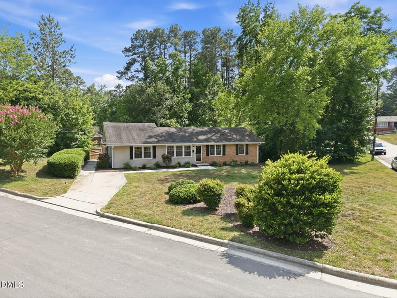 817 Chatham Ln, Raleigh, NC 27610