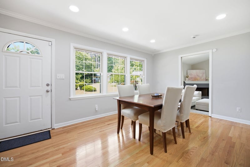 817 Chatham Ln, Raleigh, NC 27610