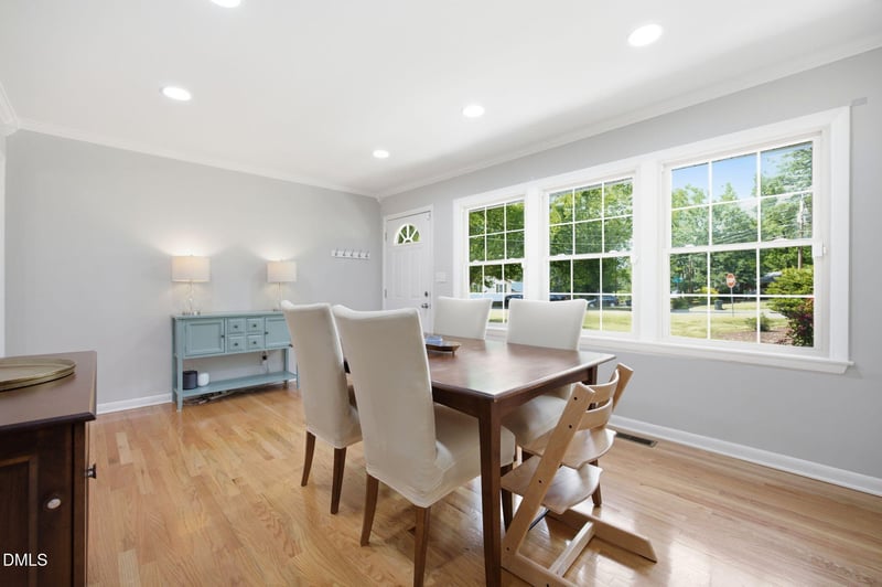 817 Chatham Ln, Raleigh, NC 27610