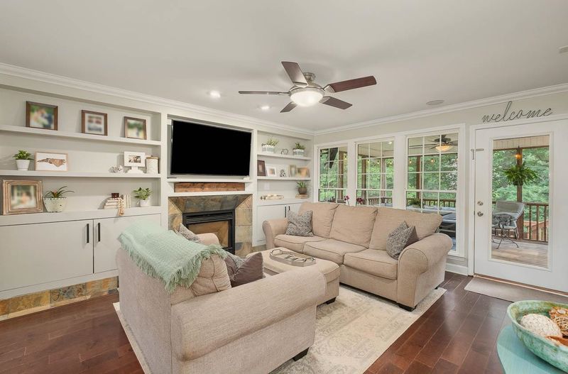 817 Deer Hollow Ct, Wake Forest, NC 27587