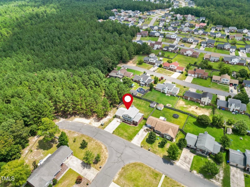 817 Issac Dock Dr, Fayetteville, NC 28314