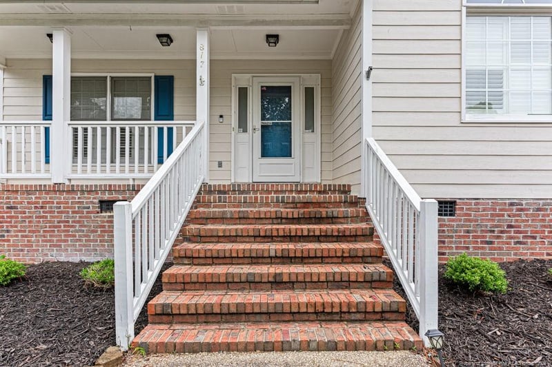 817 Larkspur Dr, Fayetteville, NC 28311