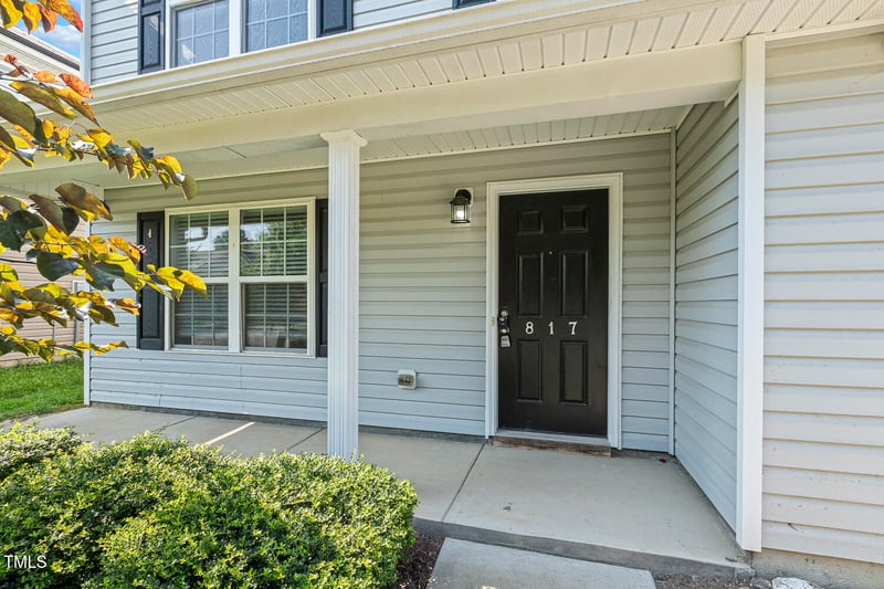817 Leatherstone Ln, Fuquay Varina, NC 27526