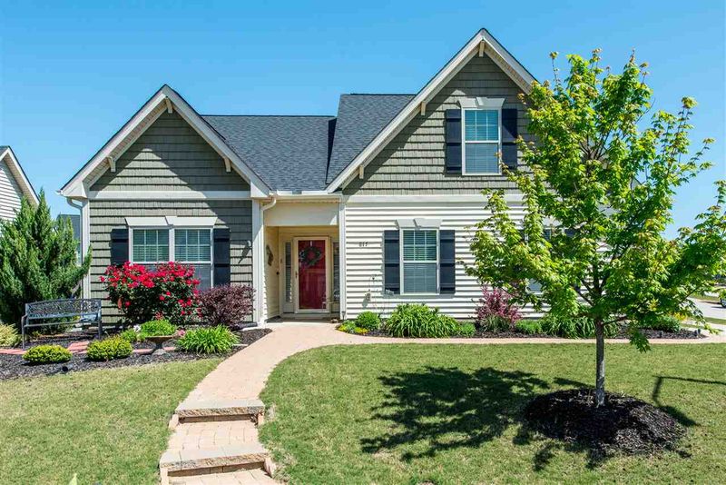 817 Lone Pine Loop, Fuquay Varina, NC 27526