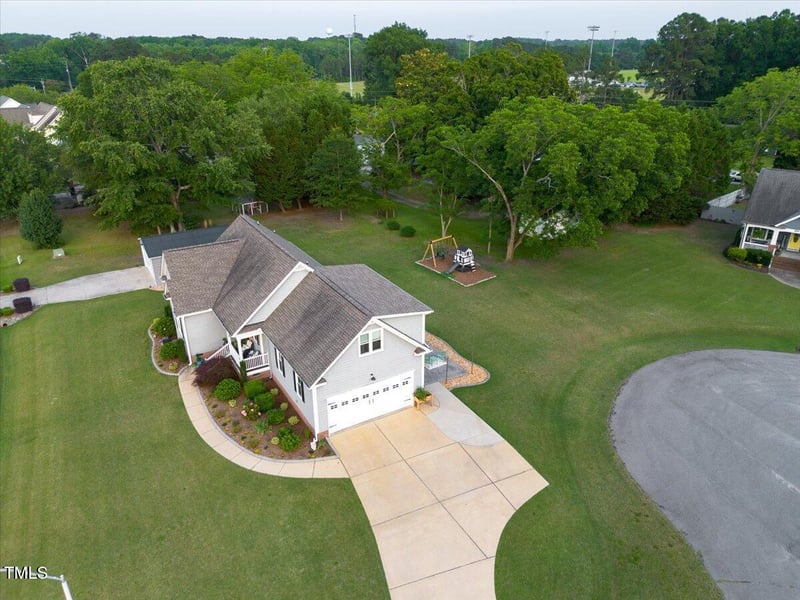 817 Mossy Oak Dr, Fuquay Varina, NC 27526