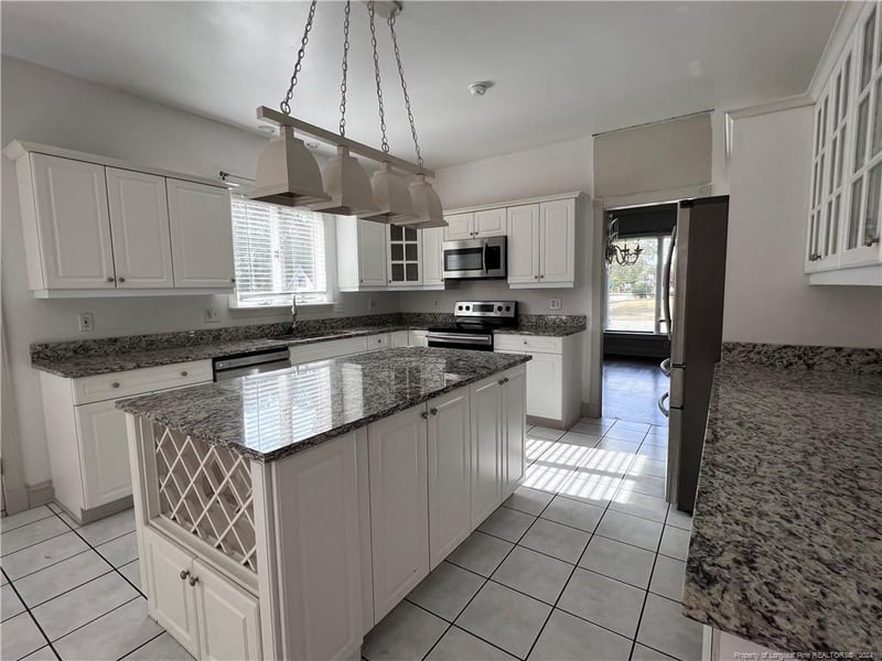 817 Murray Hill Rd, Fayetteville, NC 28314