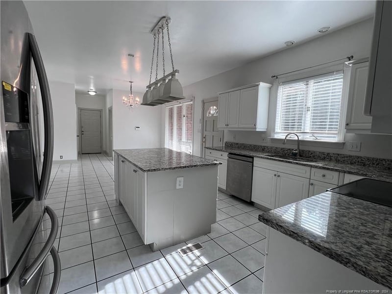 817 Murray Hill Rd, Fayetteville, NC 28314