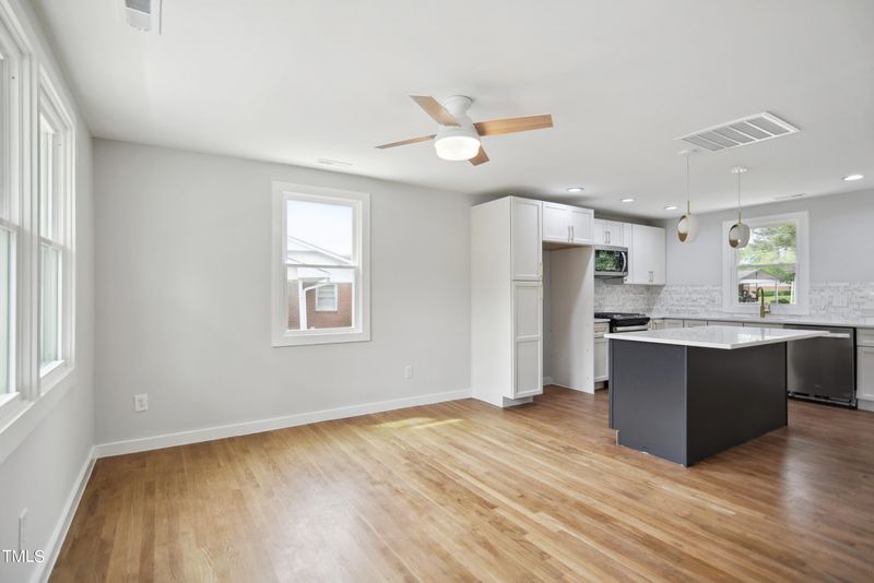 817 Newcombe Rd, Raleigh, NC 27610