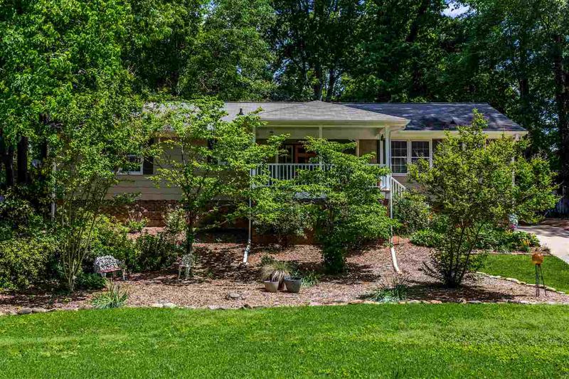 817 Nuttree Pl, Raleigh, NC 27606
