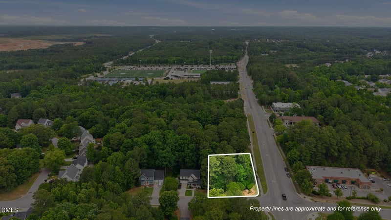817 Oakhall Dr, Holly Springs, NC 27540