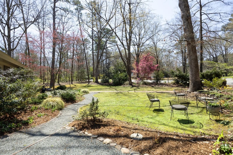 817 Old Mill Rd, Chapel Hill, NC 27514