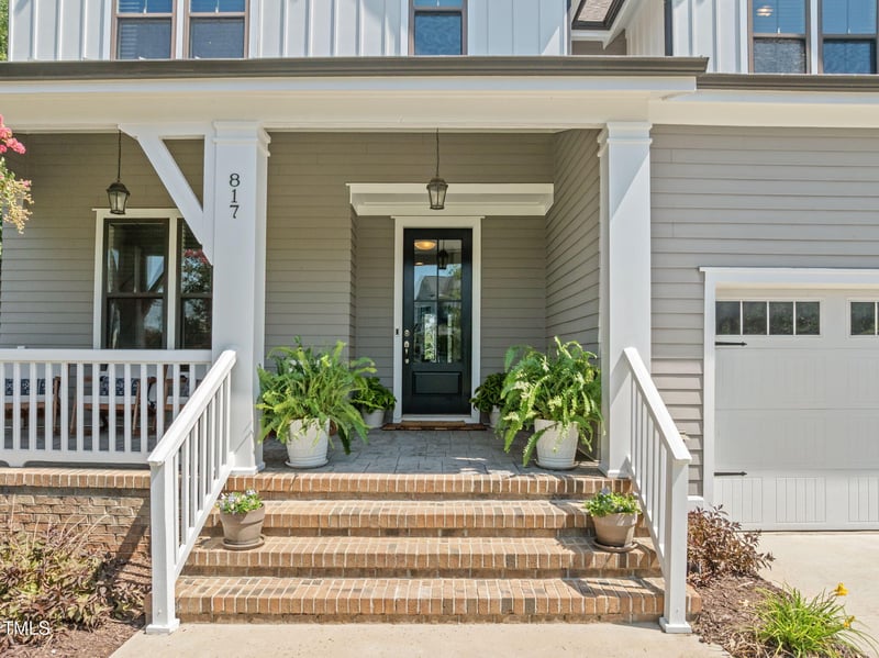 817 Rambling Oaks Ln, Holly Springs, NC 27540