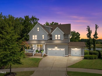 817 Rambling Oaks Ln, Holly Springs, NC 27540