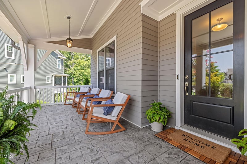 817 Rambling Oaks Ln, Holly Springs, NC 27540