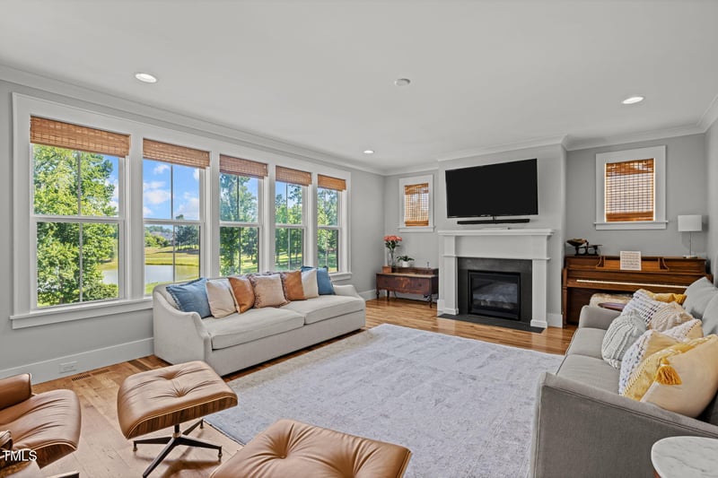 817 Rambling Oaks Ln, Holly Springs, NC 27540