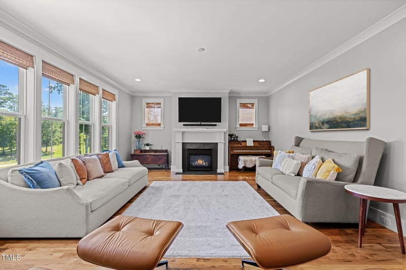 817 Rambling Oaks Ln, Holly Springs, NC 27540