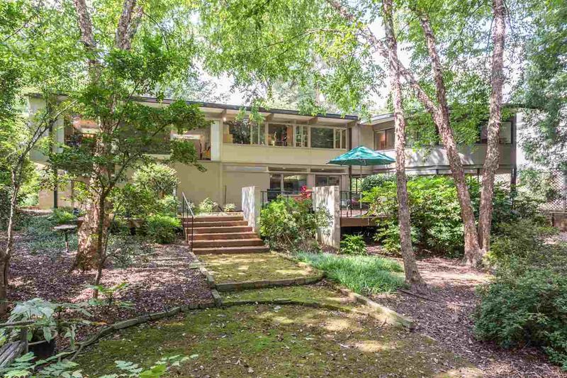 817 Runnymede Rd, Raleigh, NC 27607
