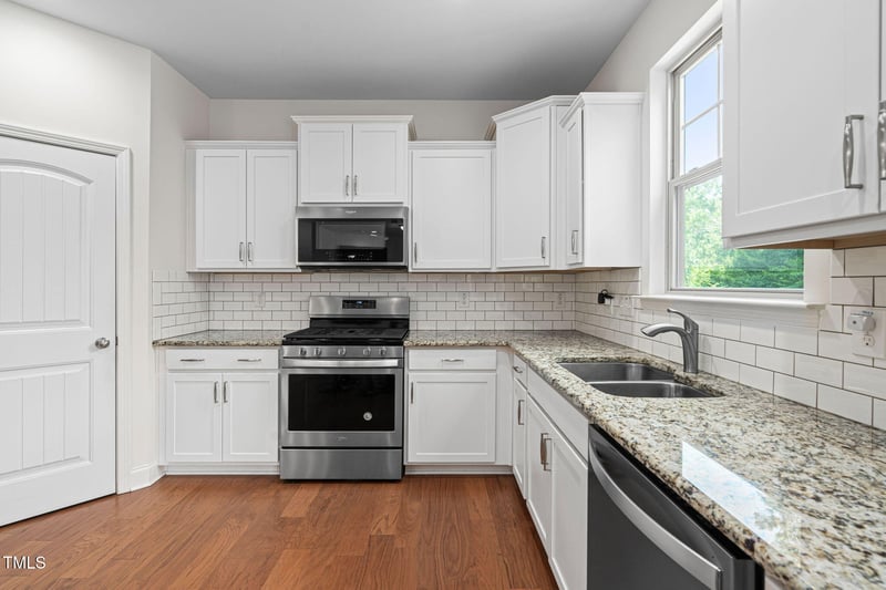 817 Stable Fern Dr, Fuquay Varina, NC 27526