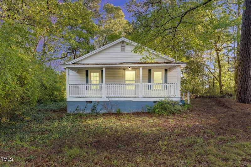 8175 Nc 27 , Coats, NC 27521