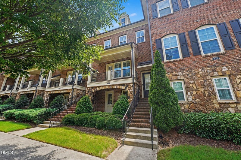 818 Bankston Woods Way, Raleigh, NC 27609