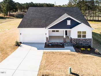 818 Barbour Farm Ln, Four Oaks, NC 27524
