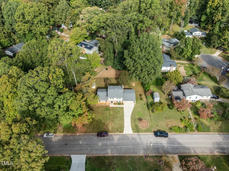 818 Brookgreen Dr, Cary, NC 27511