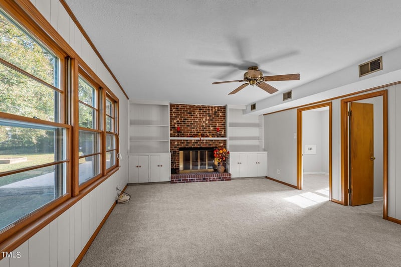 818 Brookgreen Dr, Cary, NC 27511