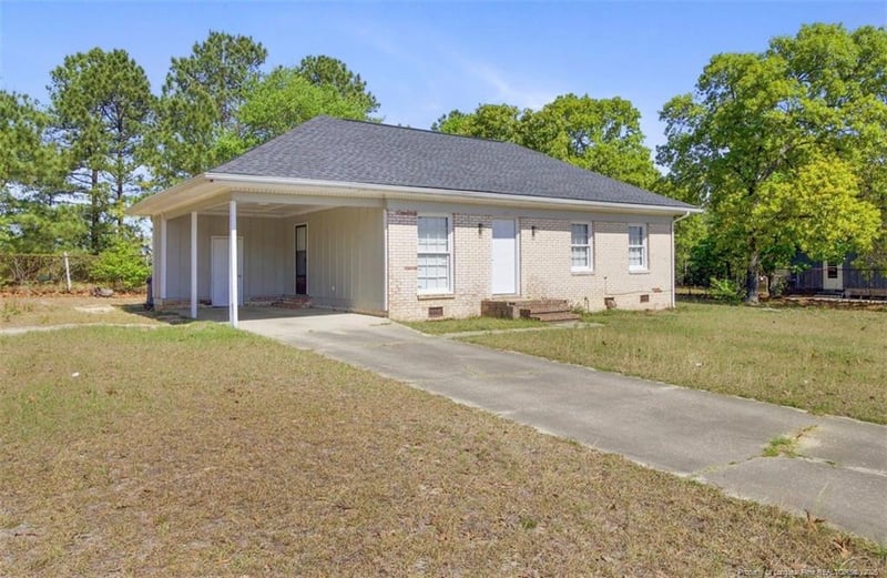 818 Grambling Ct, Fayetteville, NC 28311
