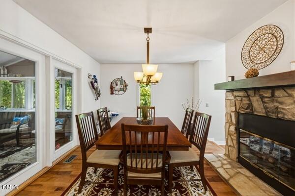 818 Lake Forest Dr, Raleigh, NC 27615