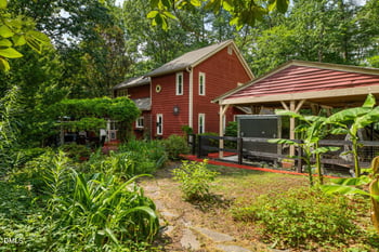 818 Lake Forest Dr, Raleigh, NC 27615