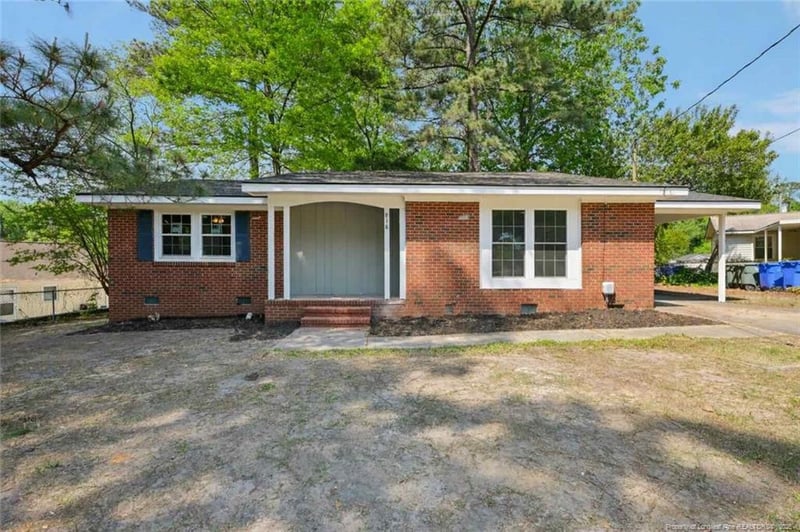 818 Rock Spring Rd, Fayetteville, NC 28314