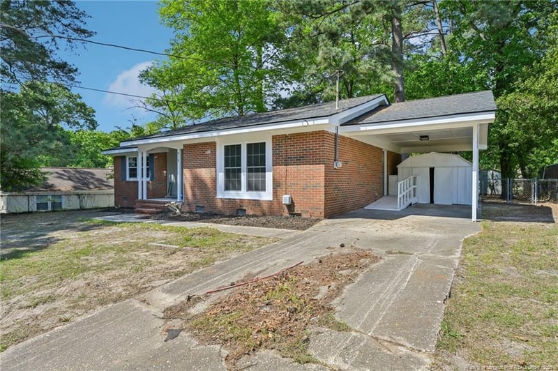 818 Rock Spring Rd, Fayetteville, NC 28314