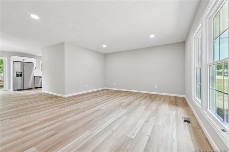 818 Rock Spring Rd, Fayetteville, NC 28314