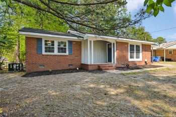 818 Rock Spring Rd, Fayetteville, NC 28314