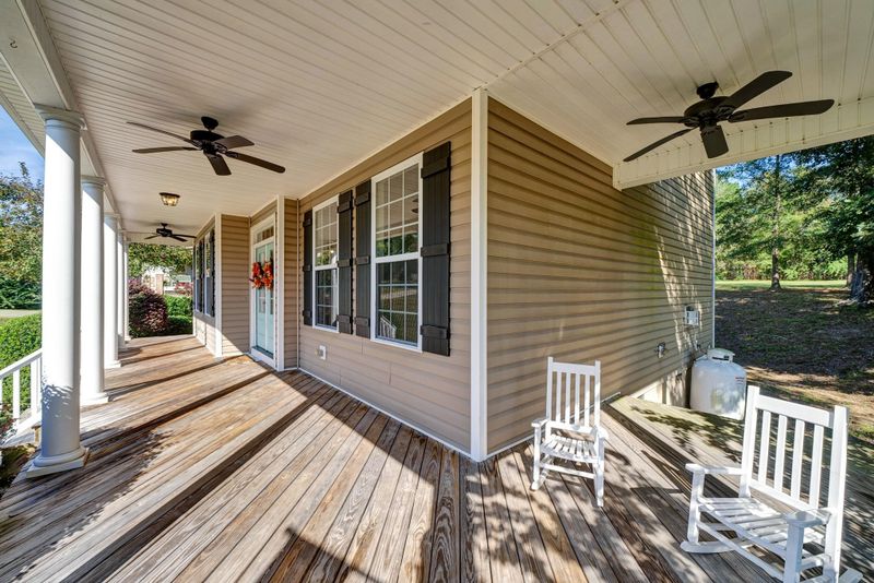 818 Ruth Cir, Fuquay Varina, NC 27526