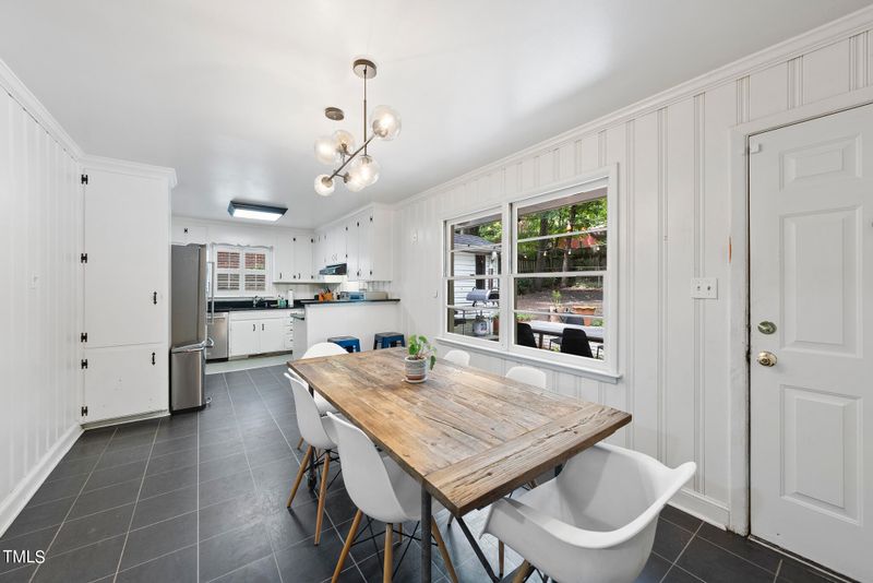 819 Beaver Dam Rd, Raleigh, NC 27607