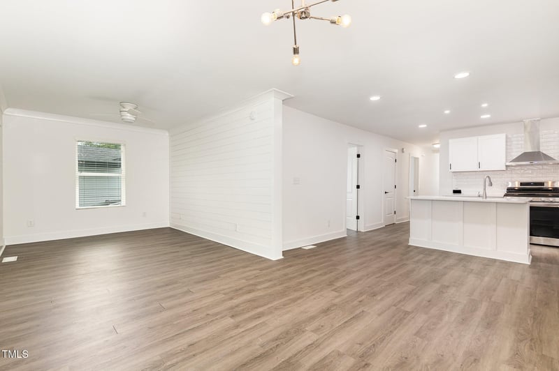 819 Cumberland St, Raleigh, NC 27610